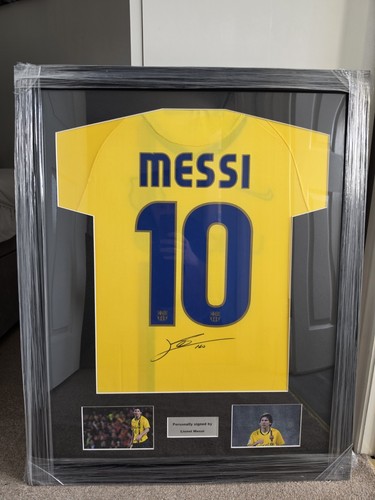 Lionel messi hand signed - messi,
