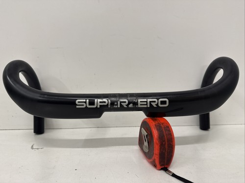 Deda elementi superzero - superzero, road