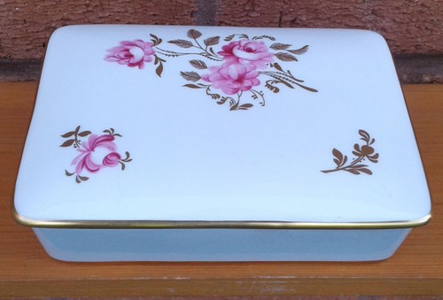 Wedgwood pink roses - “pink, roses”