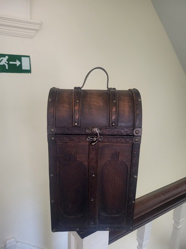 Vintage wine box - vintage,