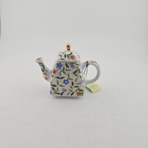 Miniature teapot figurine - teapot,