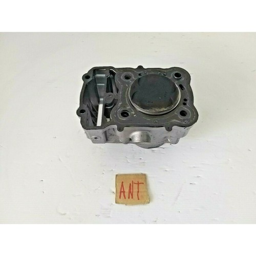 Front cylinder and piston - cylinder,