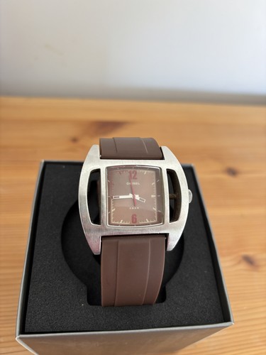 Diesel 2111 40mm quartz - dz-2111,
