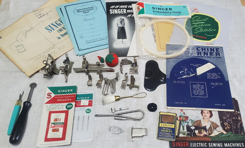 Vintage singer featherweight - singer,