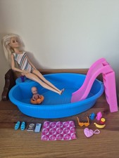 Barbie Mum And Baby Swimming