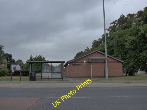 Photo 6x4 bus stop the - bus, by