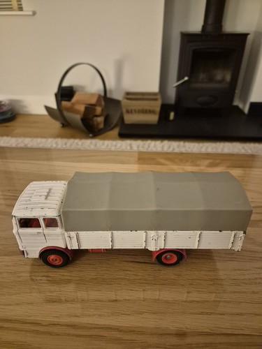 Vintage dinky toys mercedes - dinky,