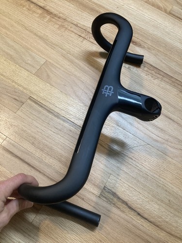Black inc integrated handlebar - black,