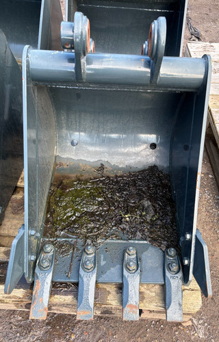 Excavator bucket 35mm - 35mm, pin