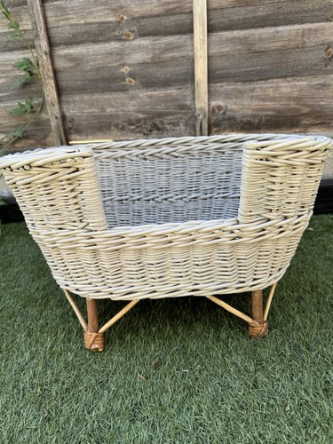 Small pet doll wicker - small,