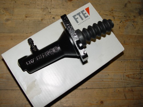Clutch cylinder receiver