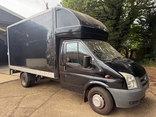 Black transit luton - black, tail