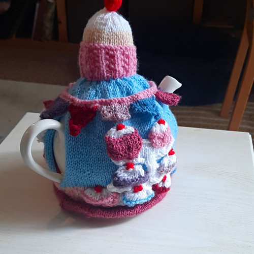 Handmade wool knitted - tea, cosy