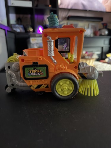 Trash pack road sweepers - 2,