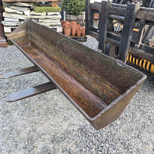Reclaimed cast iron trough pig - reclaimed,