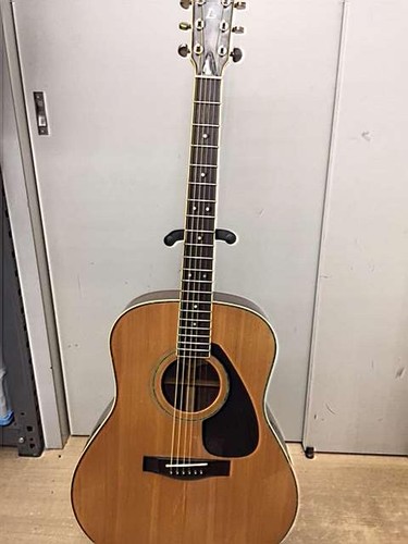 Yamaha acoustic guitar - acoustic,