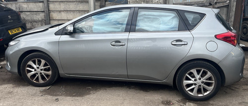 Toyota auris mk2 breaking - auris,