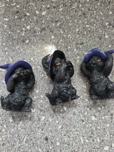 Cat figurines - cat,