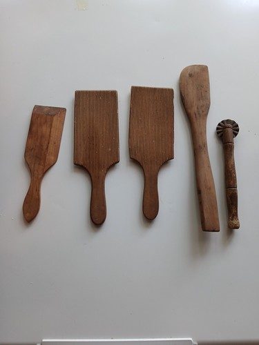 Antique primitive wooden - antique,