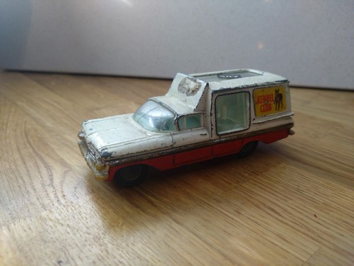 Vintage corgi toys chevrolet - corgi,