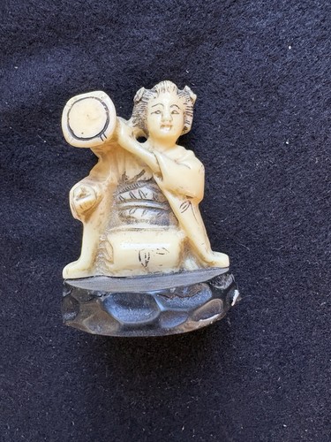 Netsuke woman figurine - ,