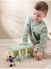 Wooden 3-Door Stable Playset