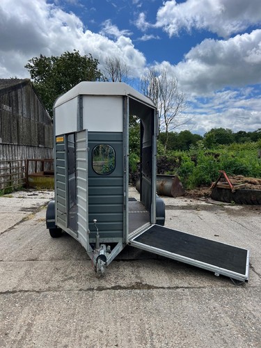 Wessex twin horse trailer with - wessex,
