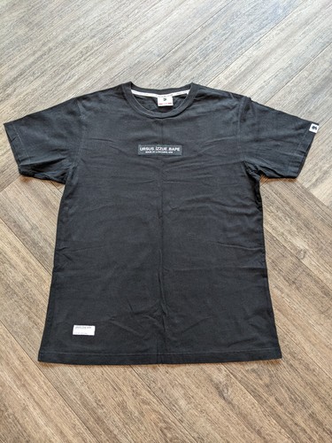 Bathing ape ursus - a, t