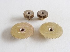 2 x Meccano 25 Tooth Pinion And 50 Tooth Spur Gear Part 25 27 Postwar Stamped