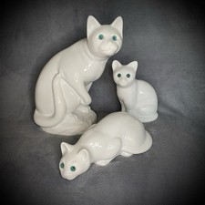 SIA - Ceramic Cat Figurines