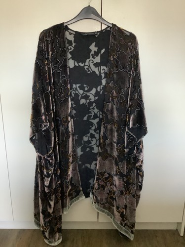 Zara over jkt wrap - jkt,