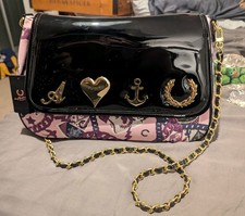 FRED PERRY AMY WINEHOUSE BLACK