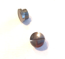 Screw for lamp socket M10x1 thread length 6 mm, fits Kaiser Idell