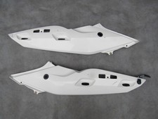 A GOOD PAIR OF GENUINE BMW  R1200RT REAR COWL COVERS IN ALPINE WHITE