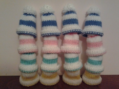 Hand knitted egg cosy - egg, cosy/cosies