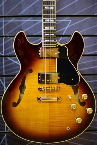 Yamaha hollow body - yamaha,