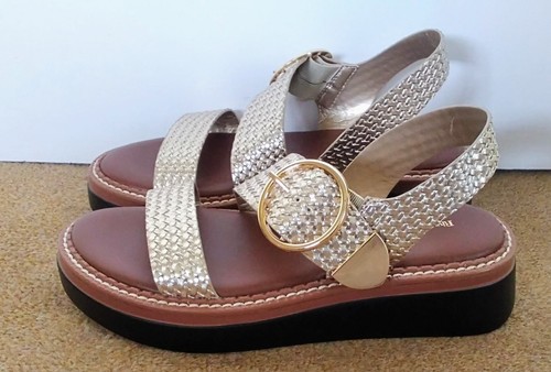 River island flatform - river,