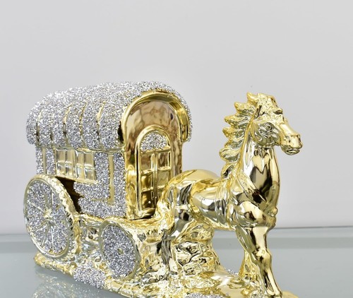 Horse with round wagon buggy - round,