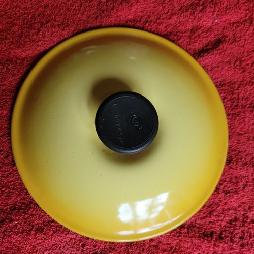 Creuset vintage yellow - le,