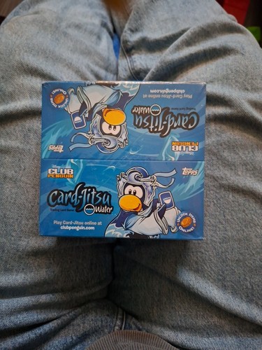 2010 club penguin card jitsu - penguin,