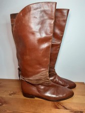 Russell & Bromley Brown