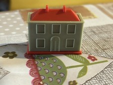 Very Cute Triang Dolls House