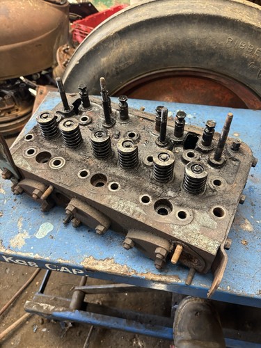 Fordson dexta super - &,