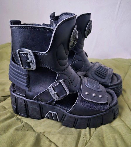 New rock boots black - new, size
