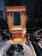 Dolls House 1:12th scall Hall