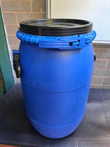 Plastic barrel with lid - , 40