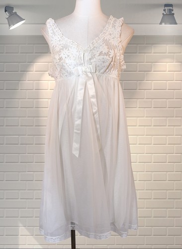 Vintage 1970 white - 1970’s,