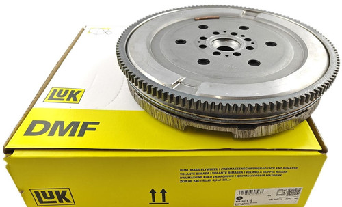 Dual mass flywheel for movan - dual,