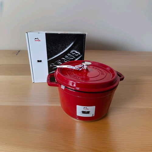 Staub deep round cocotte