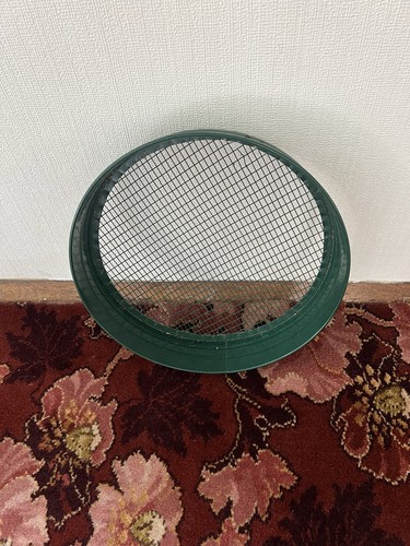 Green metal garden - metal, riddle